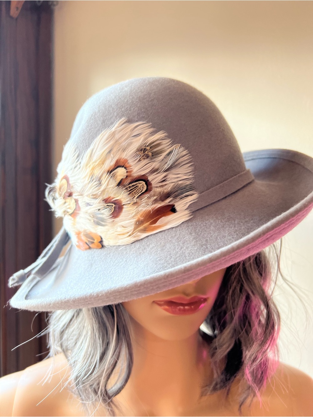 Vintage 70s Semi Wide Brim Wool Felt Feather Detail Hat - Gray